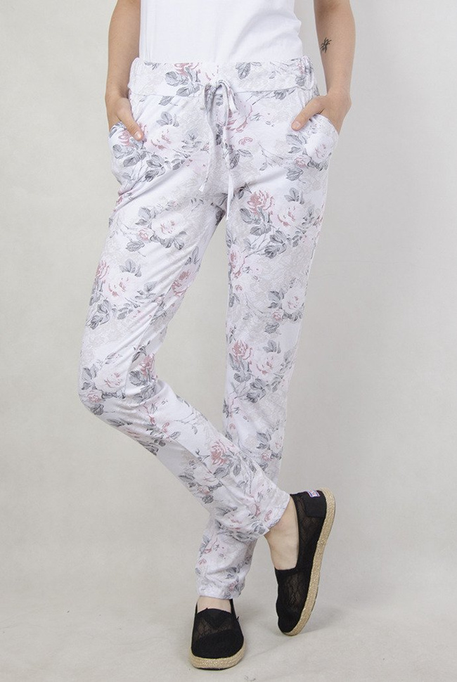 Jasne spodnie materiałowe w kwiaty