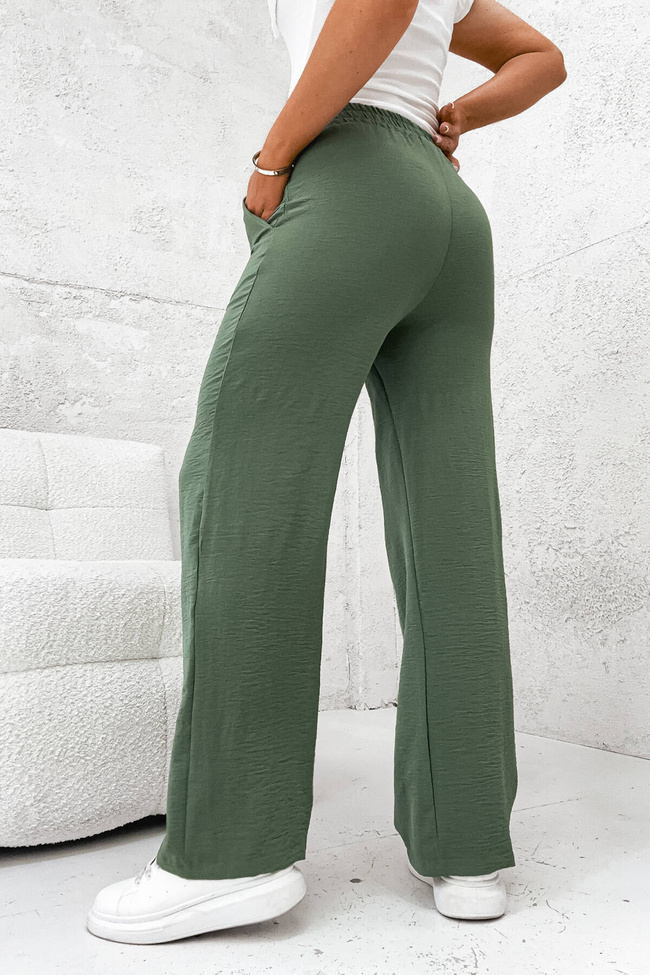 SPODNIE MATERIAŁOWE Z SZEROKĄ NOGAWKĄ I ŁAŃCUSZKIEM W PASIE- ZIELONE