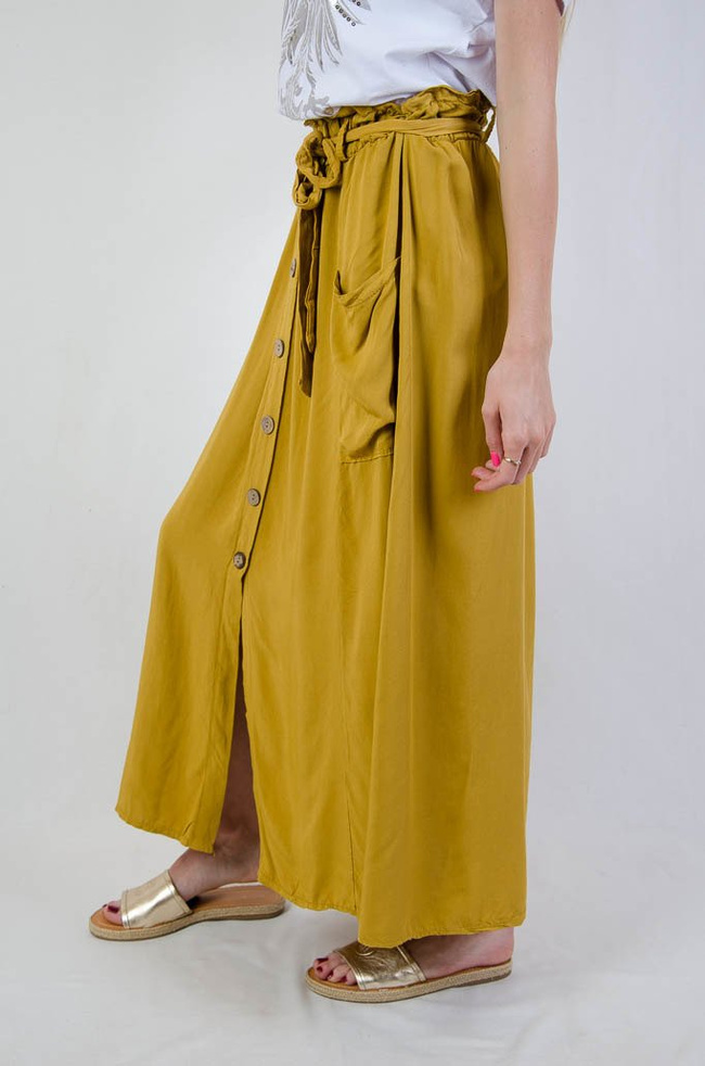 DŁUGA MUSZTARDOWA SPÓDNICA Z KIESZENIAMI WIĄZANA W PASIE 