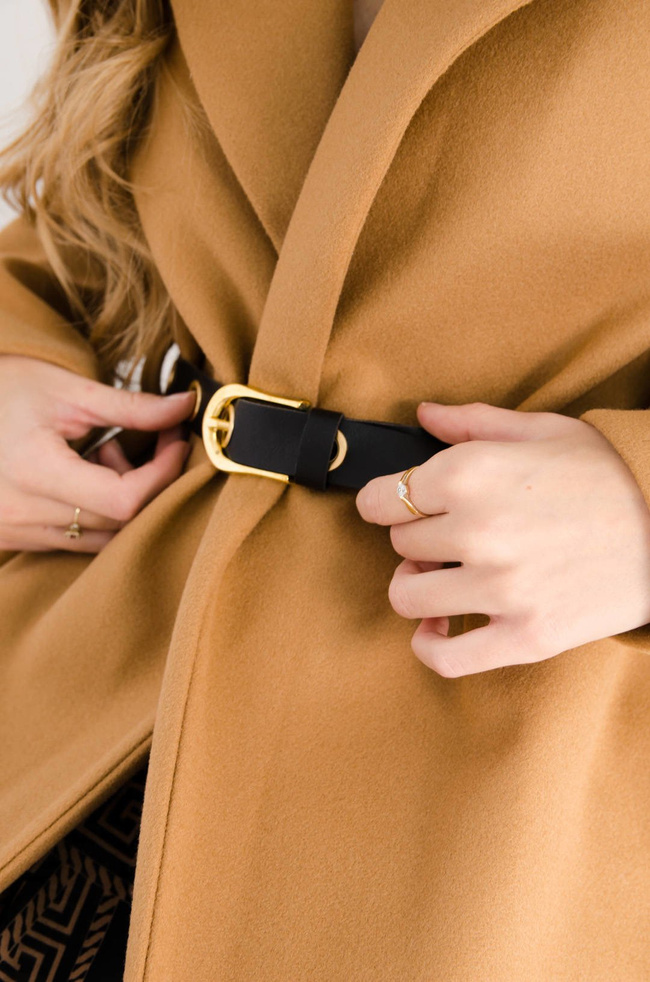 BRĄZOWY DŁUGI PŁASZCZ Z PASKIEM