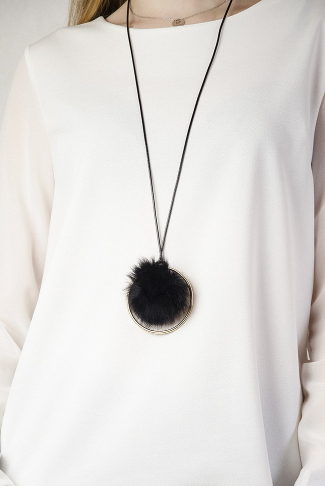 Biała zwiewna bluzka z prześwitujacymi rękawami 