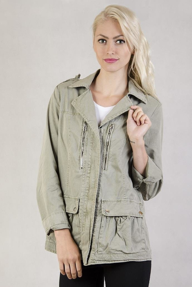 Kurtka khaki z kieszeniami i ozdobnymi zamkami