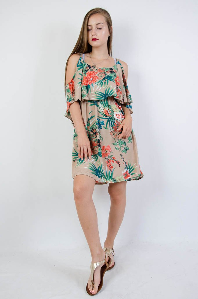 Jasnobrązowa sukienka w kwiaty z hiszpańskim dekoltem