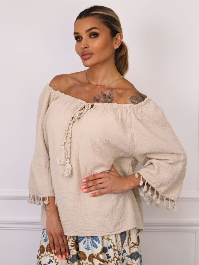 BLUZKA Z WIĄZANIEM I FRĘDZLAMI PRZY RĘKAWACH- BEŻOWA