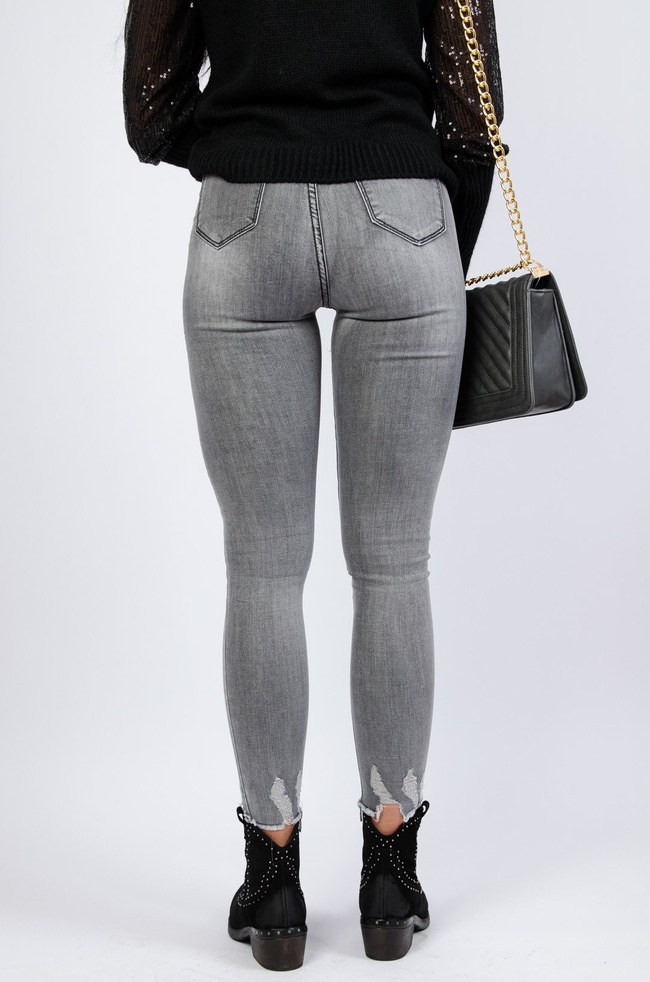 JASNO-SZARE SPODNIE JEANSOWE Z PRZETARCIAMI