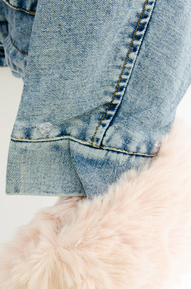 NIEBIESKA JEANSOWA KURTKA Z ODPINANYM FUTERKIEM 