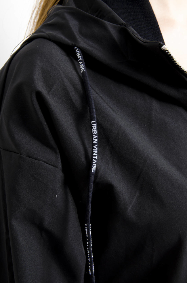 KURTKA PRZEJŚCIOWA CZARNA 