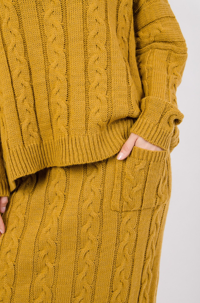 Musztardowy komplet spódnica + sweter 