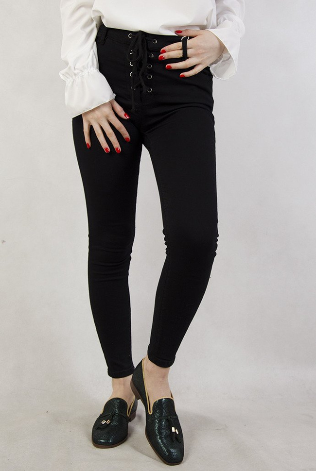 Czarne spodnie z wiązaniem z przodu