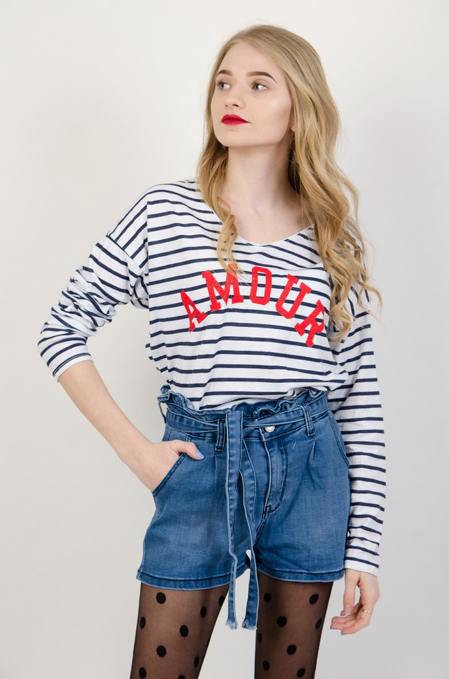 Biała bluzka oversize w paski