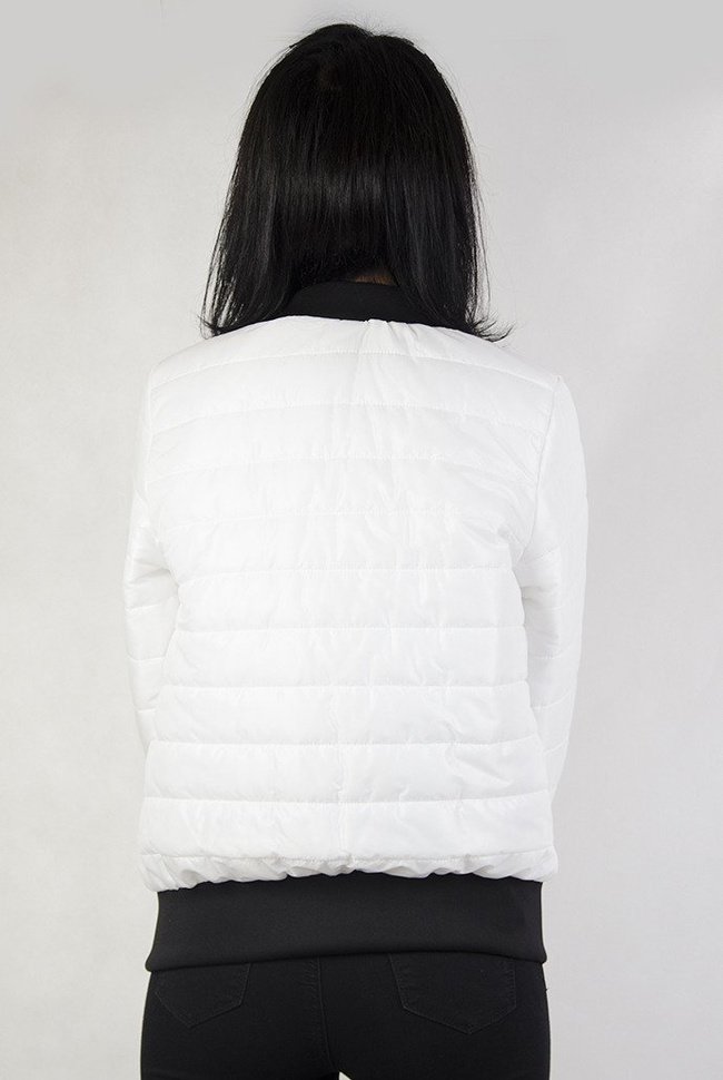 Biała, pikowana kurtka z białymi wstawkami