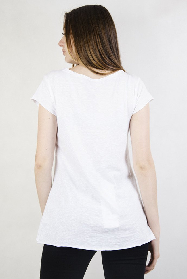 Biała bluzka w kolorowe kwiaty, z napisem