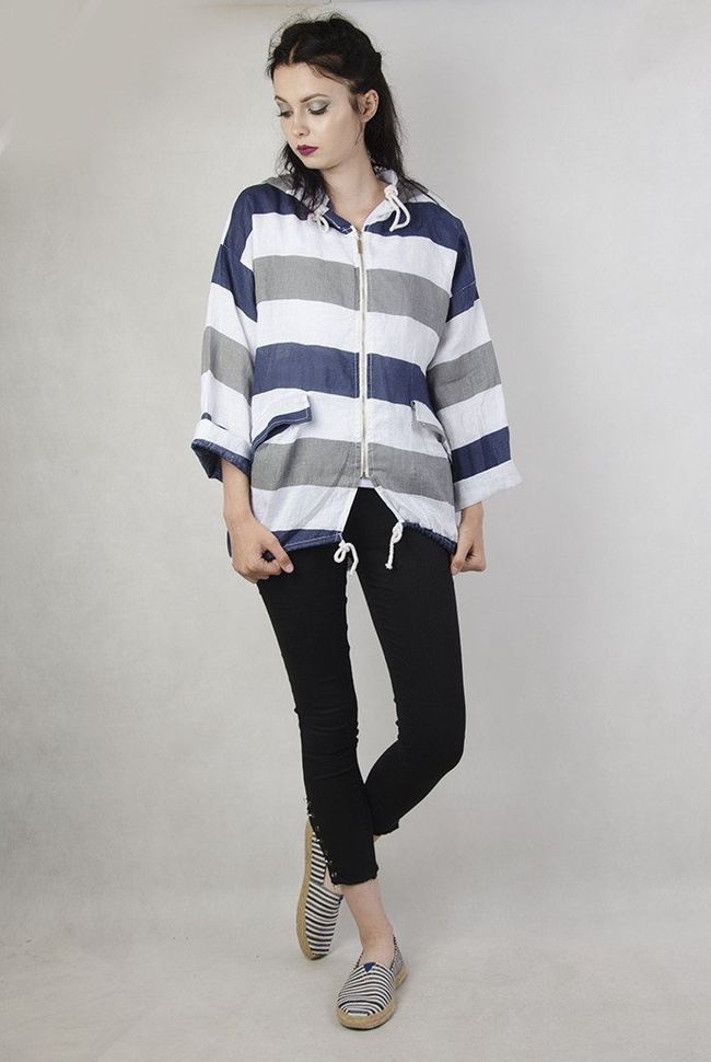 Narzutka w paski z zamkiem