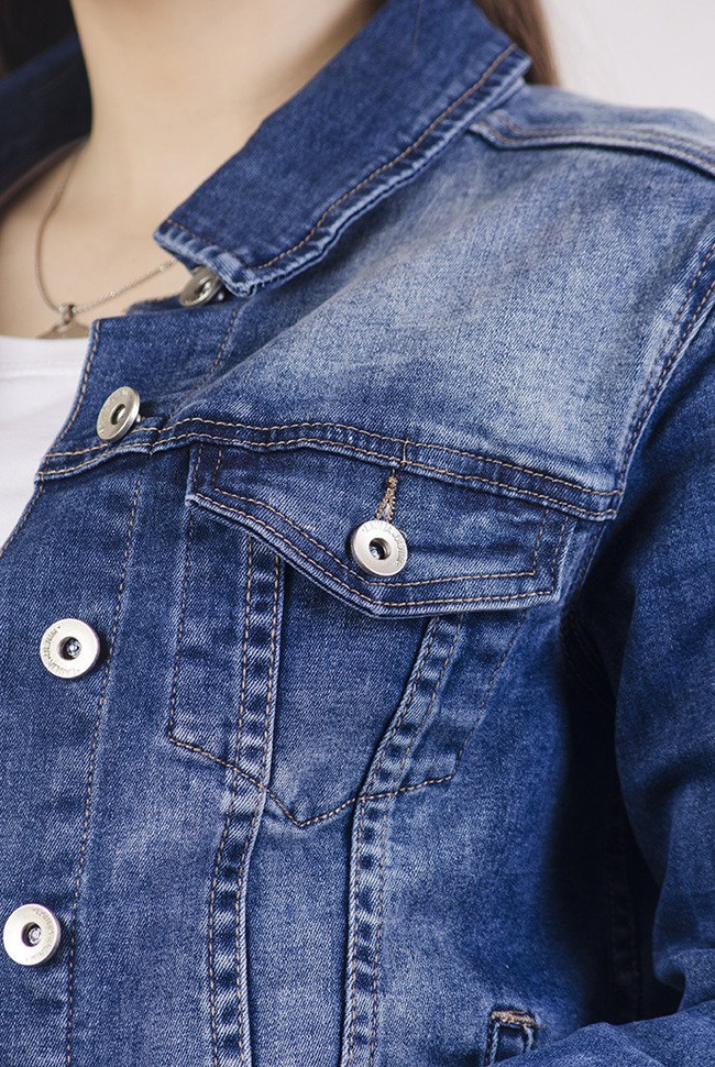 Krótka ciemna kurtka jeansowa