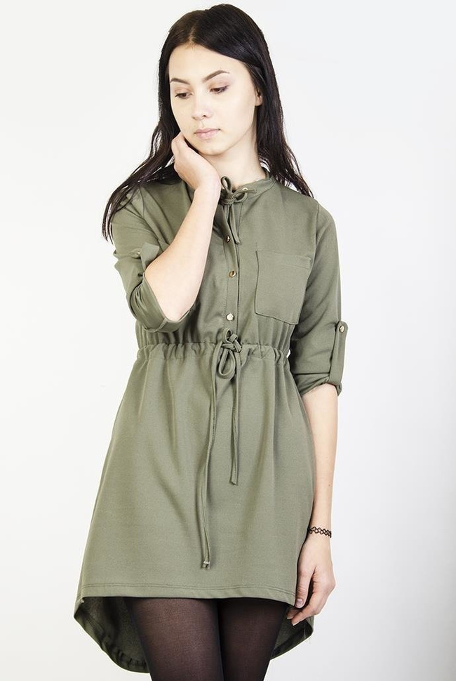 Asymetryczna sukienka zielona z wiązaniem przy szyi oraz w talii