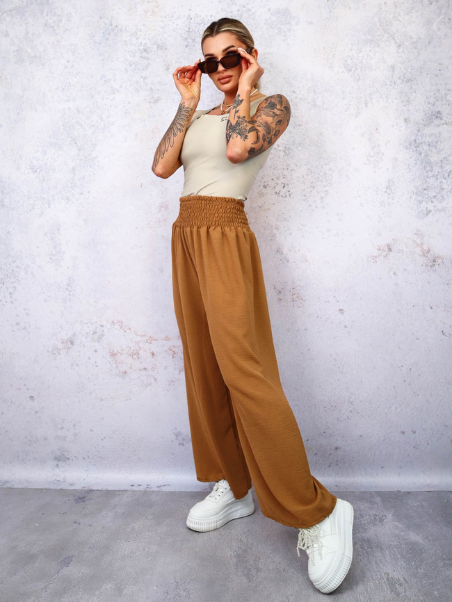 SPODNIE MATERIAŁOWE Z SZEROKIMI NOGAWKAMI I GUMĄ W PASIE- BRĄZOWE