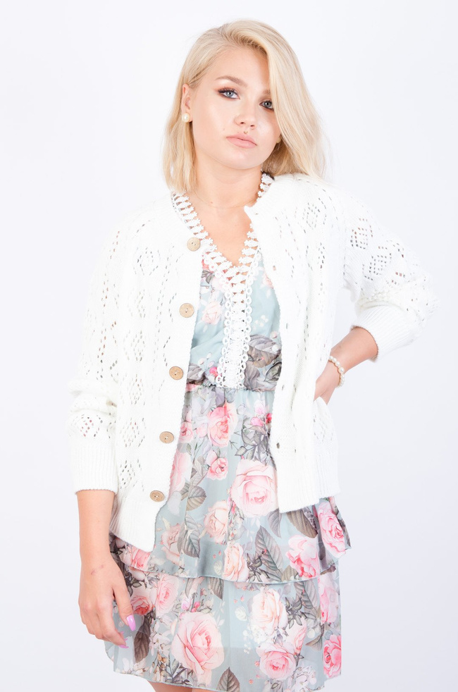 KREMOWY AŻUROWY SWETER ZAPINANY NA GUZIKI