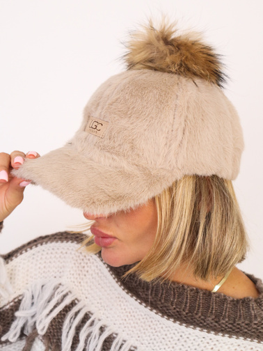 CZAPKA FUTRZANA Z NASZYWKĄ I ODPINANYM POMPONEM- BEŻOWA