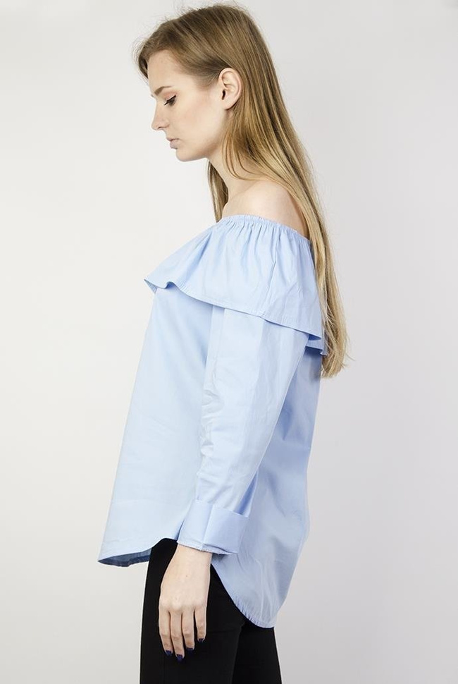 Koszula błękitna z hiszpańskim dekoltem