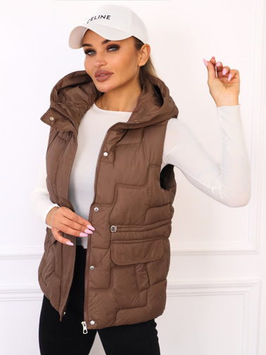 KAMIZELKA PIKOWANA ZE ŚCIĄGACZEM W PASIE- BRĄZOWA