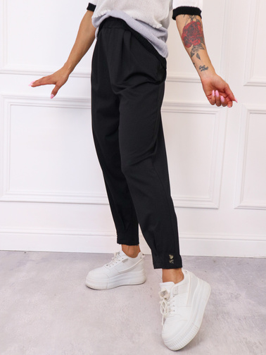 SPODNIE MATERIAŁOWE Z OZDOBNYMI GUZIKAMI NA DOLE NOGAWEK- CZARNE