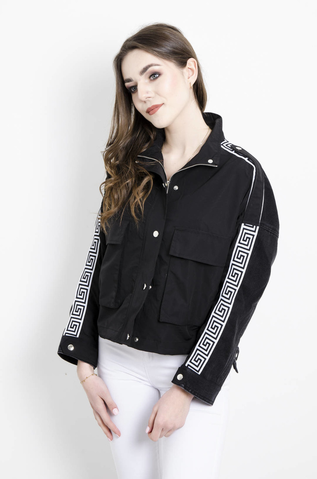 KURTKA CZARNA Z ŁĄCZONYCH MATERIAŁÓW 