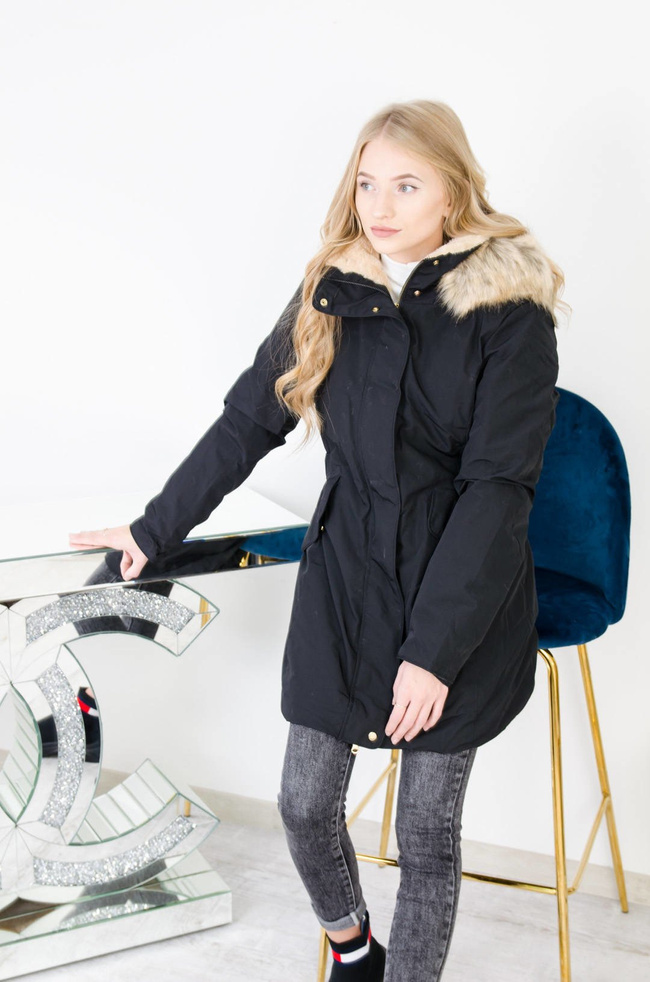 CZARNA KURTKA ZIMOWA PARKA NA MISIU