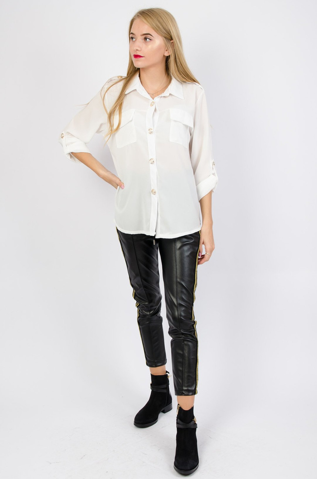 Biała bluzka koszulowa ze złotymi guzikami