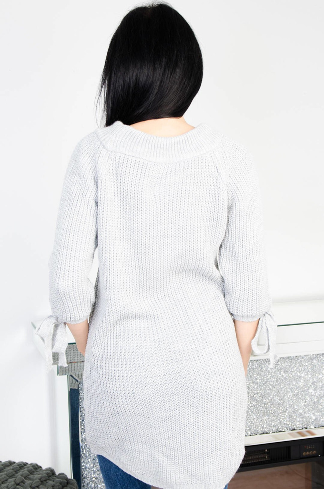 DŁUGI SZARY SWETER-SUKIENKA Z WIĄZANIEM NA RĘKAWACH