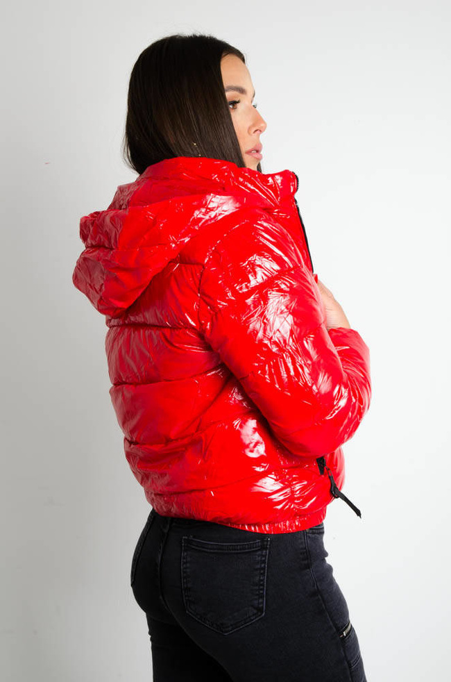 CZERWONA WINYLOWA KURTKA