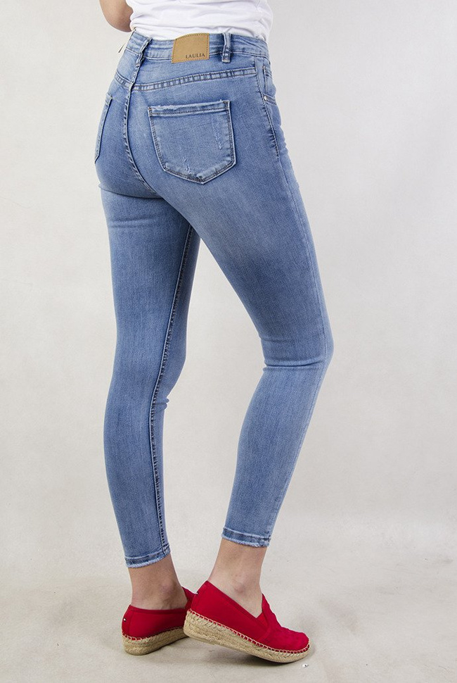 Jasne spodnie jeansowe z wysokim stanem