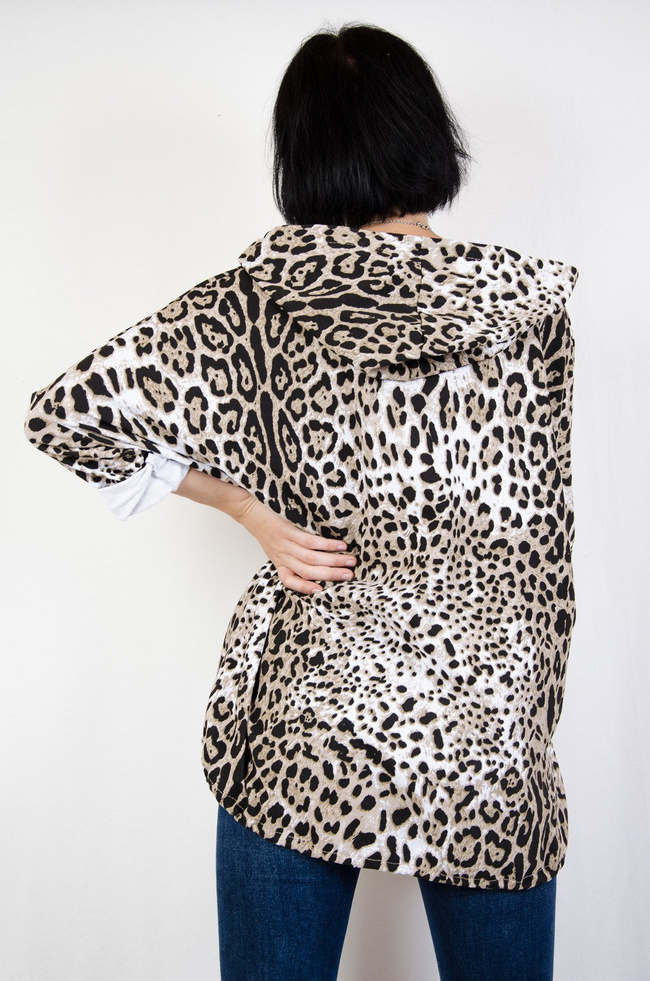 Narzuta oversize w panterkę na zamek z kapturem