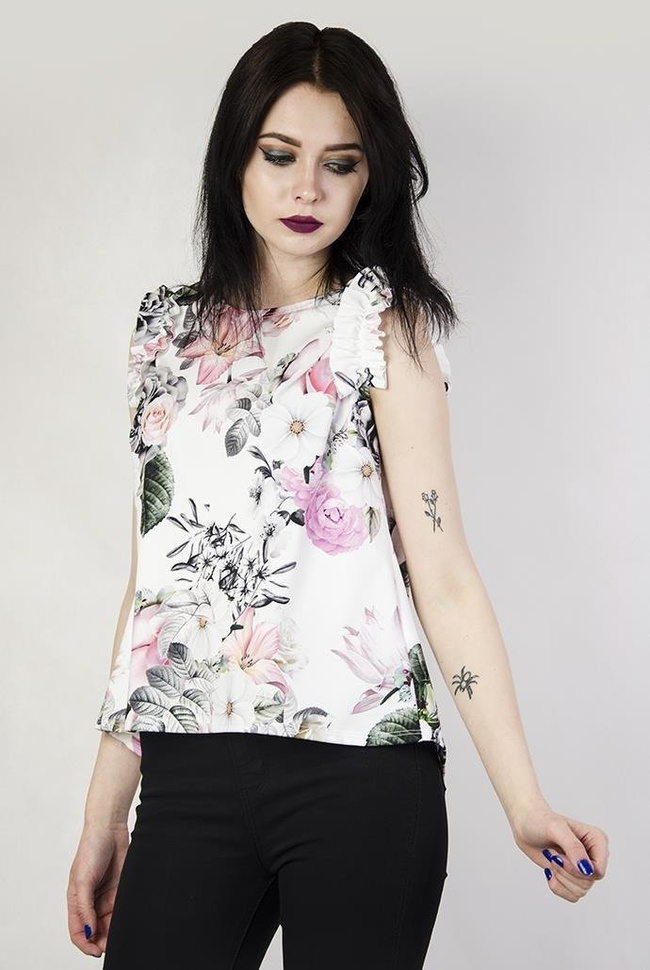 Biała bluzka w kwiatowy wzór, z falbanką