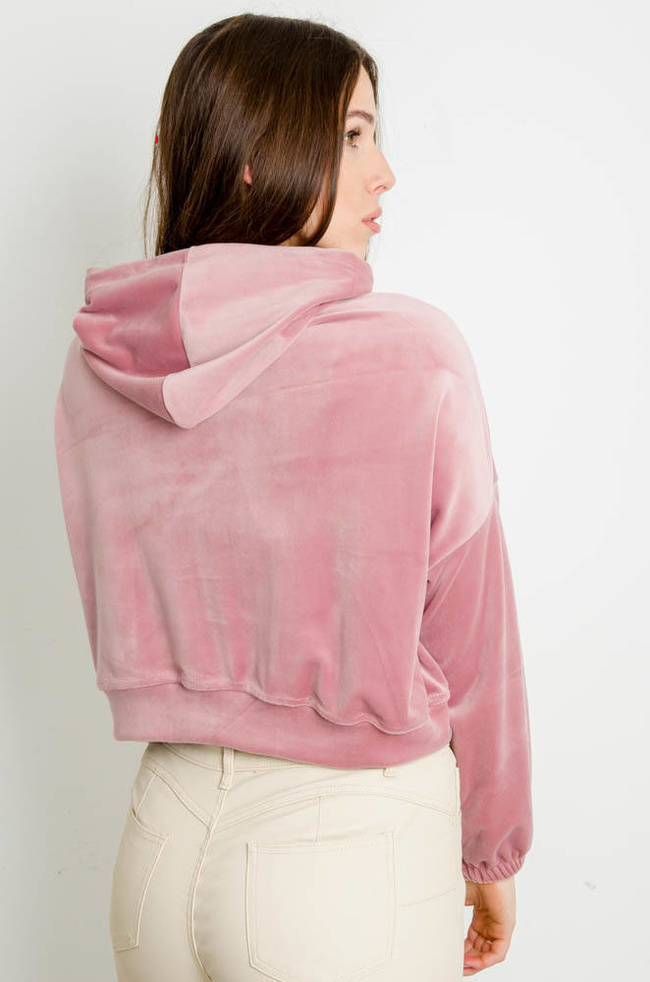 ROŻOWA WELUROWA BLUZA Z KAPTUREM -LUŹNY KRÓJ