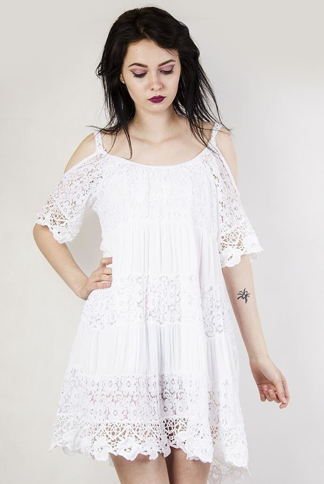 Biała, ażurowa sukienka na ramiączka