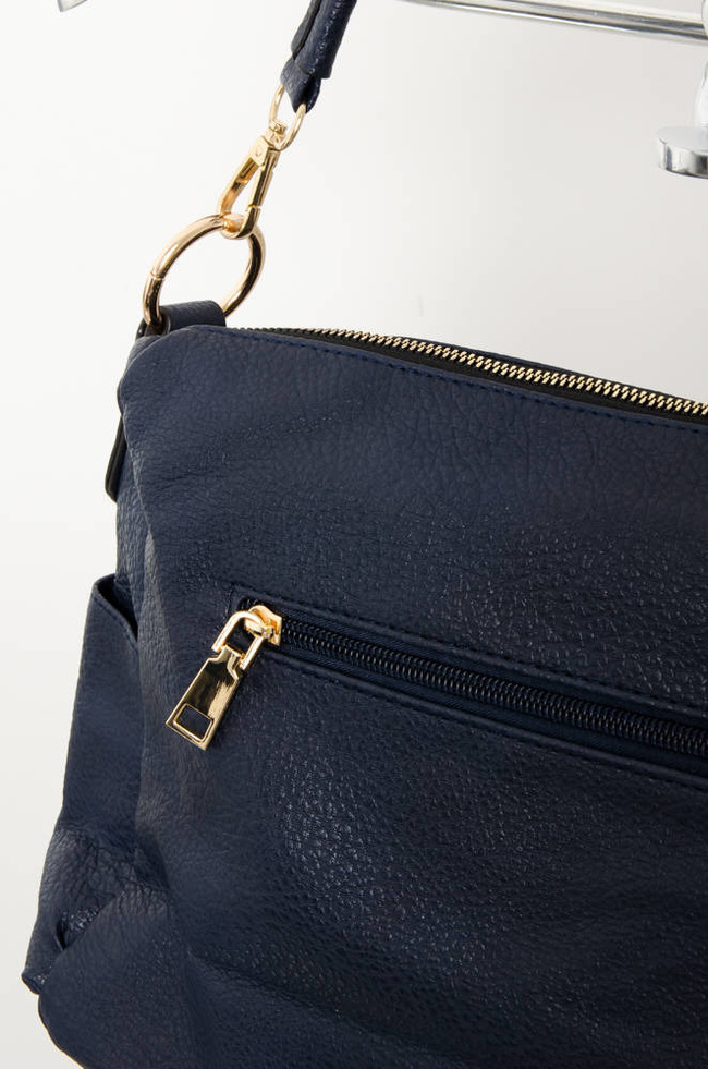 GRANATOWA TOREBKA TYPU SHOPPER Z OZDOBNYMI ZAMKAMI