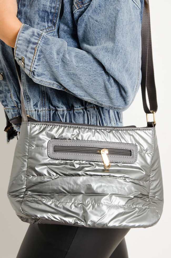 TOREBKA PIKOWANA Z MATERIAŁOWYM PASKIEM- SREBRNA