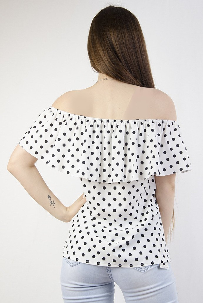 Biała zwiewna bluzka w grochy