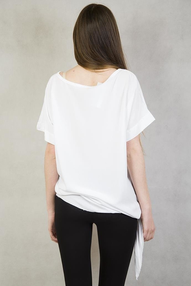 Biała bluzka z naszywką "Angel"