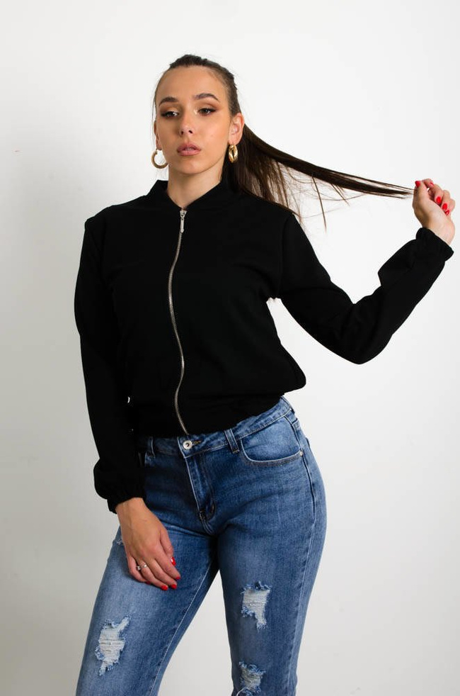 CZARNA BLUZA ZAPINANA NA ZAMEK
