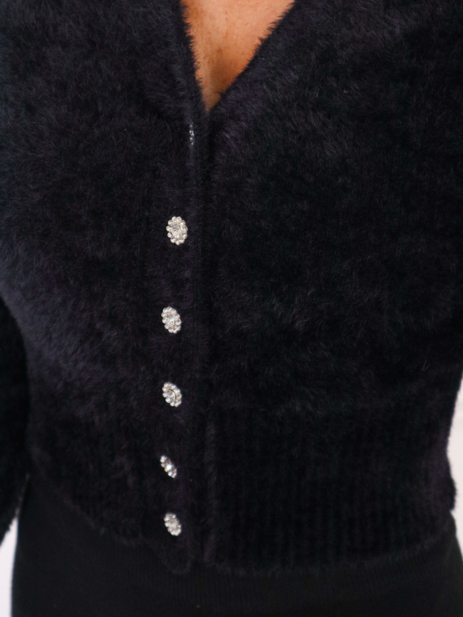 KRÓTKI SWETEREK Z GUZIKAMI W KSZTAŁCIE KWIATÓW- CZARNY