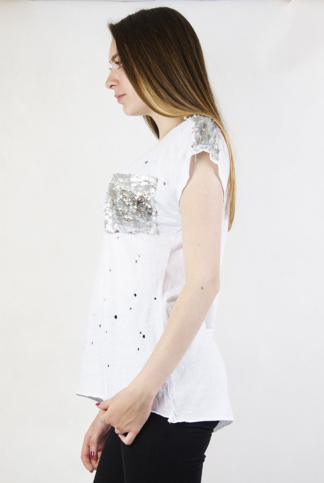 Biała bluzka dziurkowana, z cekinami