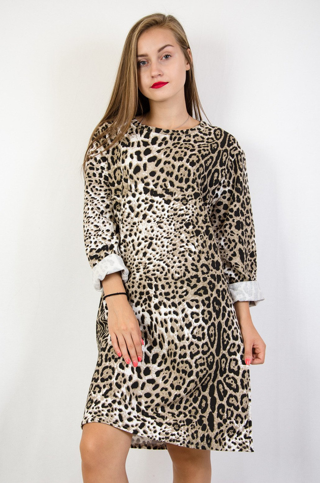 Dzianinowa sukienka w panterkę