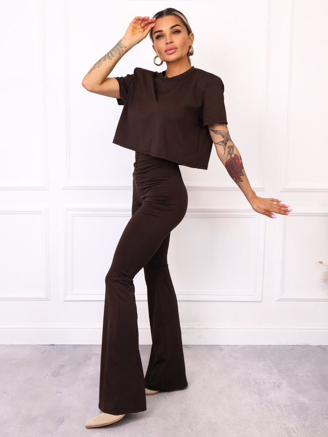 KOMPLET T-SHIRT + LEGGINSY Z MARSZCZENIEM PUSH UP- BRĄZOWY