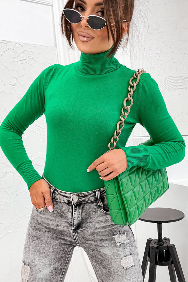 GŁADKI GOLF Z PRĄŻKOWANYM ZAKOŃCZENIEM - JASNO ZIELONY