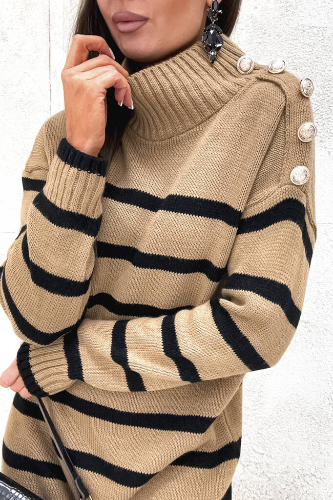 SWETER W PASKI Z OZDOBNYMI GUZIKAMI-  BRĄZOWY