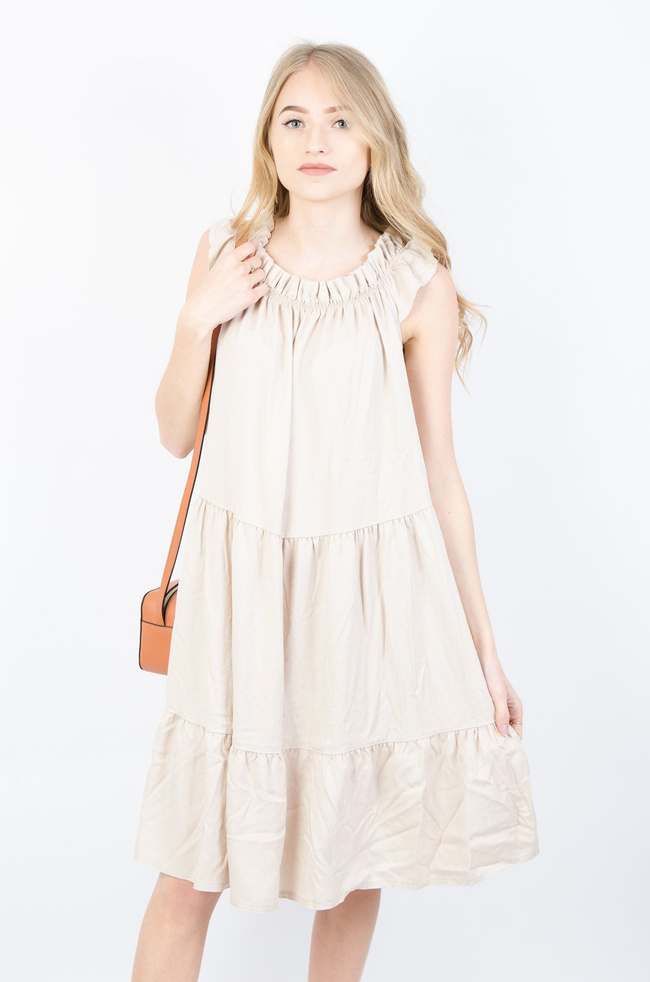 BEŻOWA ZWIEWNA SUKIENKA Z HISZPAŃSKIM DEKOLTEM 