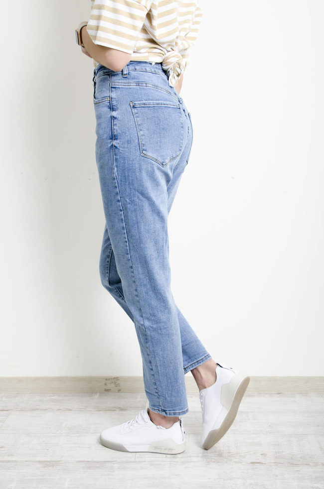 SPODNIE JEANSOWE MOM FIT- POLECANE DLA WYSOKICH
