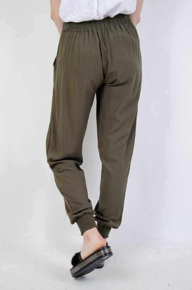 Zielone spodnie alladynki ze ściągaczem