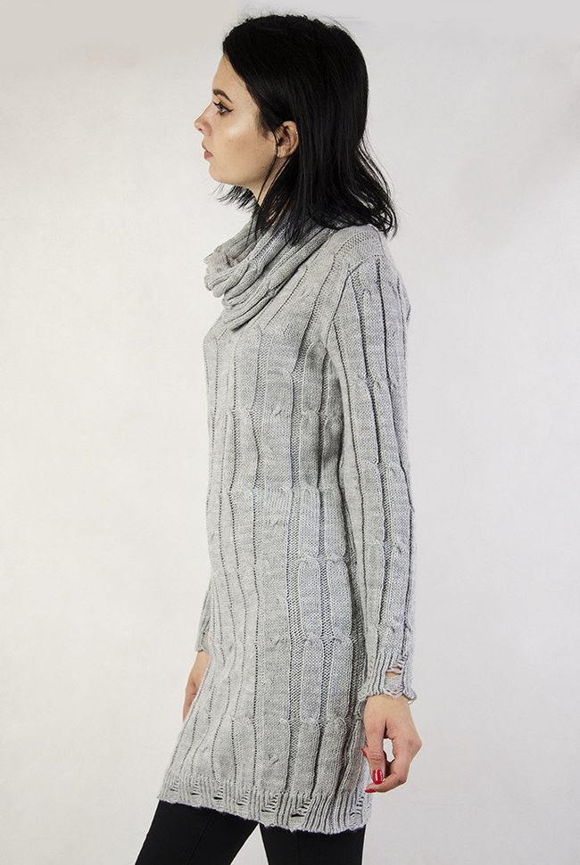 Szary sweter przedłużany, z kominem